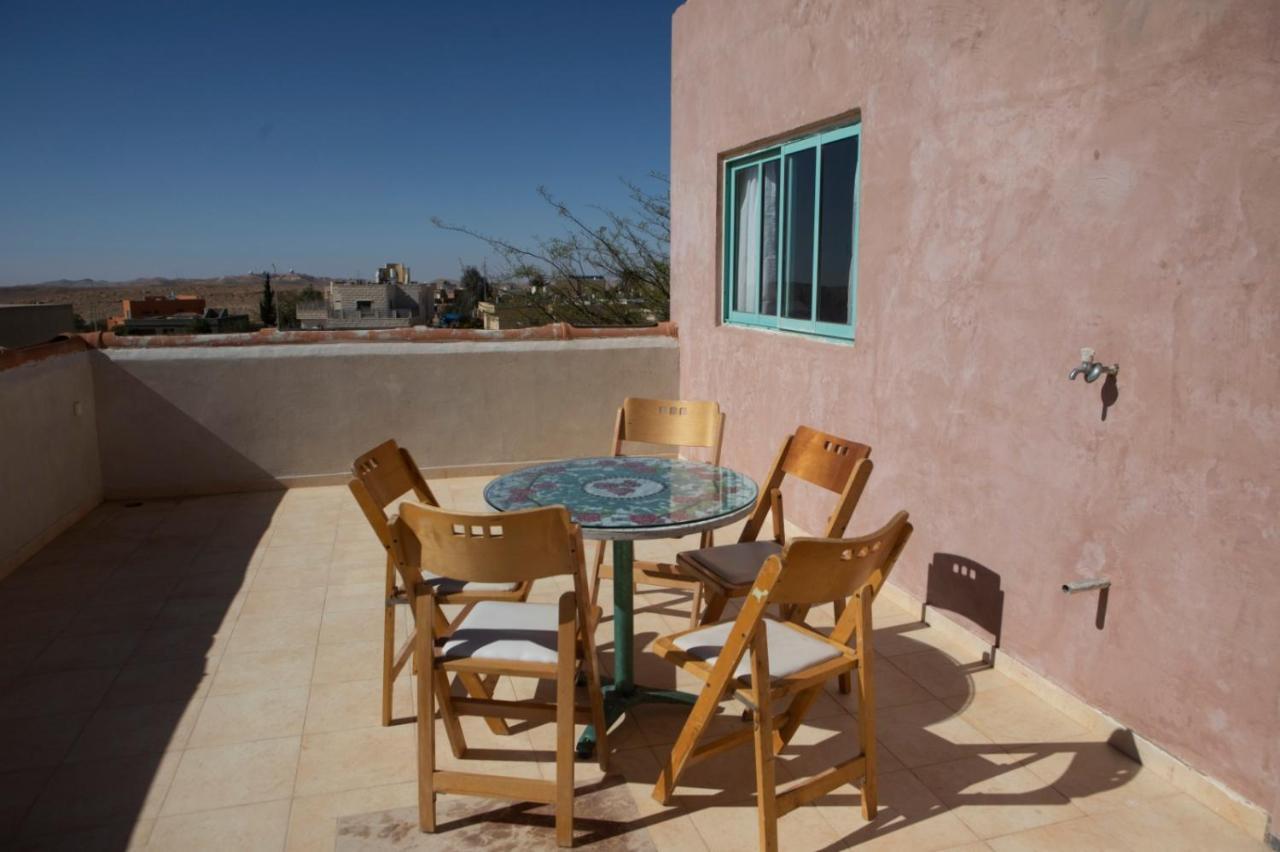 על הגג Otel Mitzpe Ramon Dış mekan fotoğraf